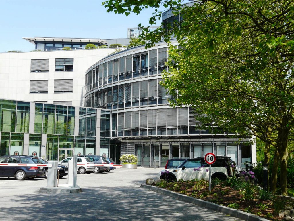 Tchibo Hamburg Sitz Unternehmenssitz Headquarters Office